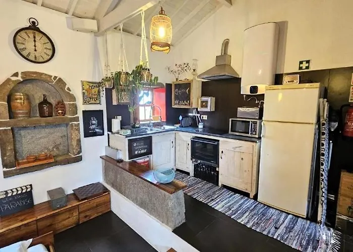 Welcome To Paradise Ангра-ду-Эроижму